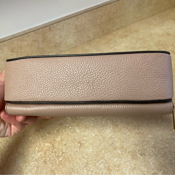 NWT! Rare Michael Kors Makeup Bag in Fawn - Picture 11 of 14